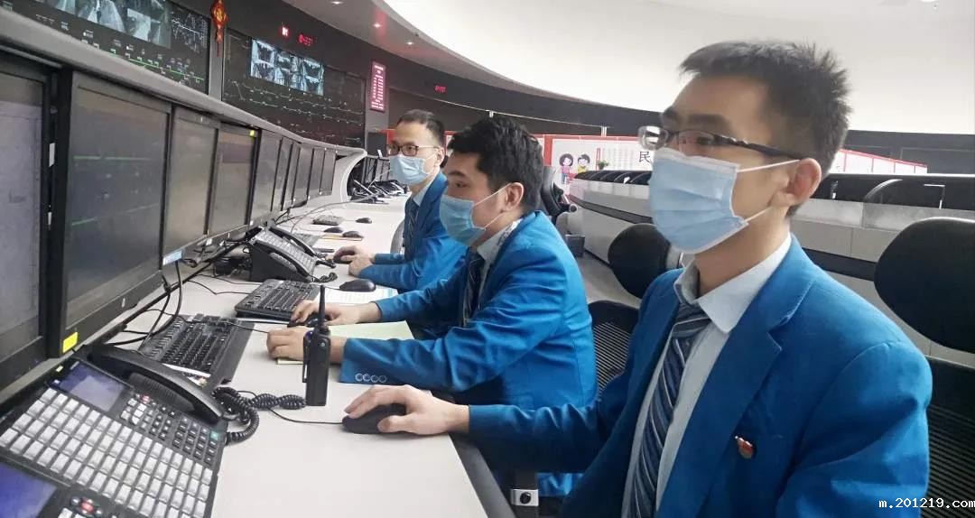 人民日报:开学季,天津地铁3号线暖心服务,保证师生无忧出行